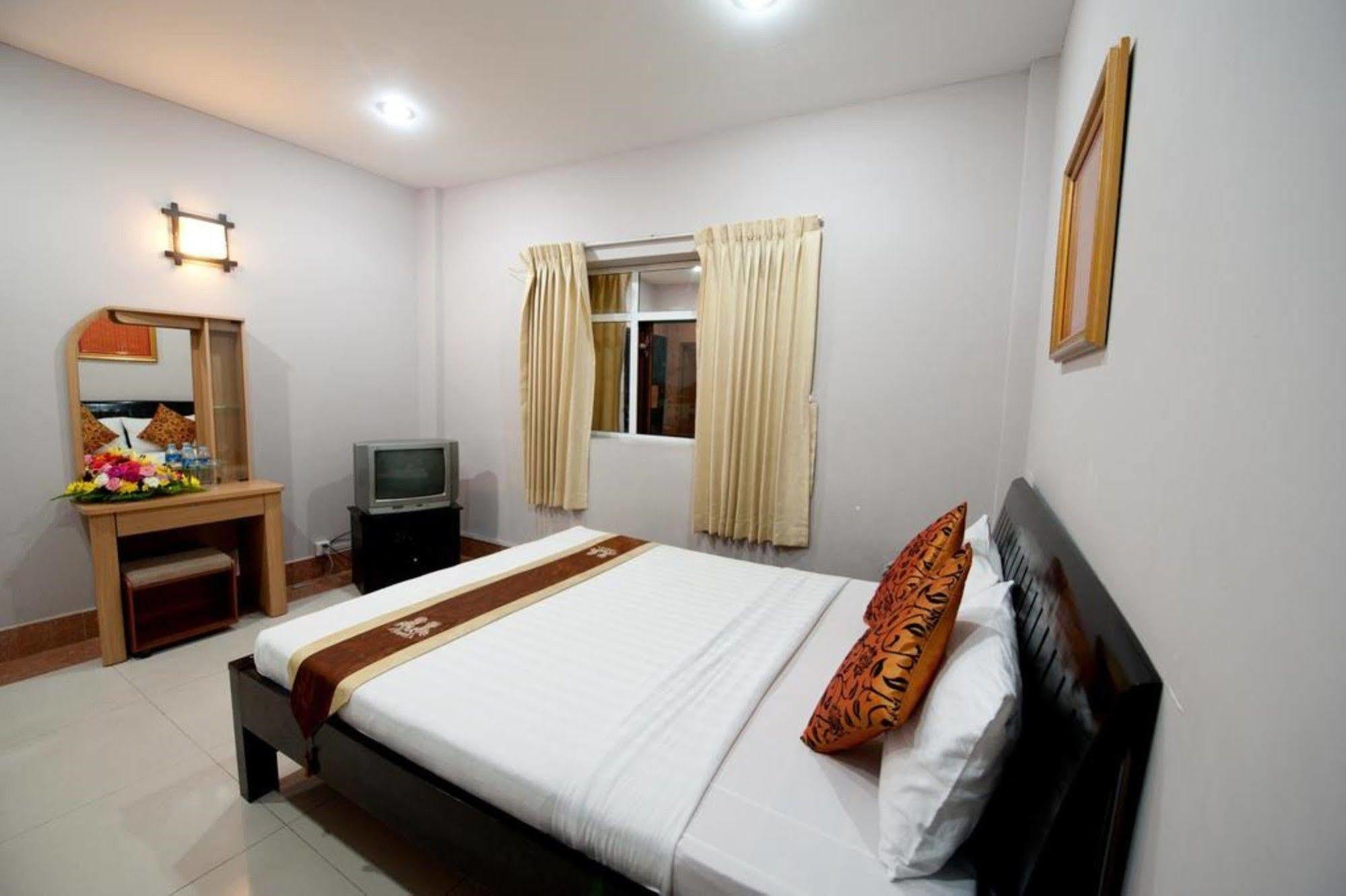 Wei Si Deng Hotel & Restaurant Phnom Penh Zewnętrze zdjęcie
