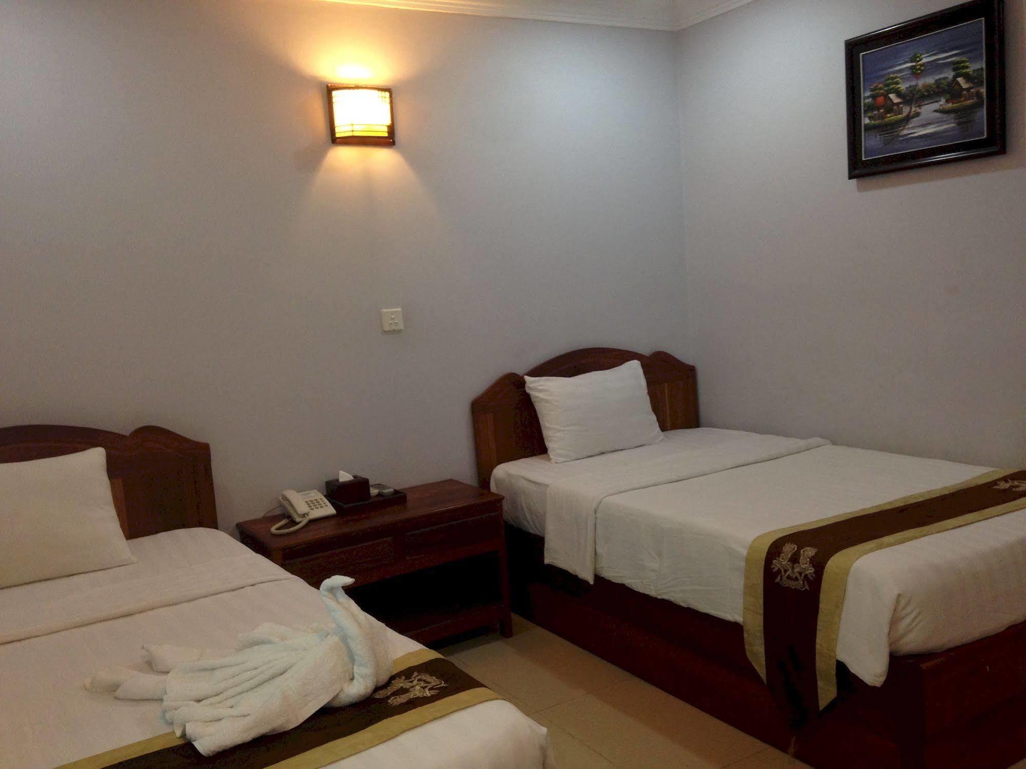 Wei Si Deng Hotel & Restaurant Phnom Penh Zewnętrze zdjęcie