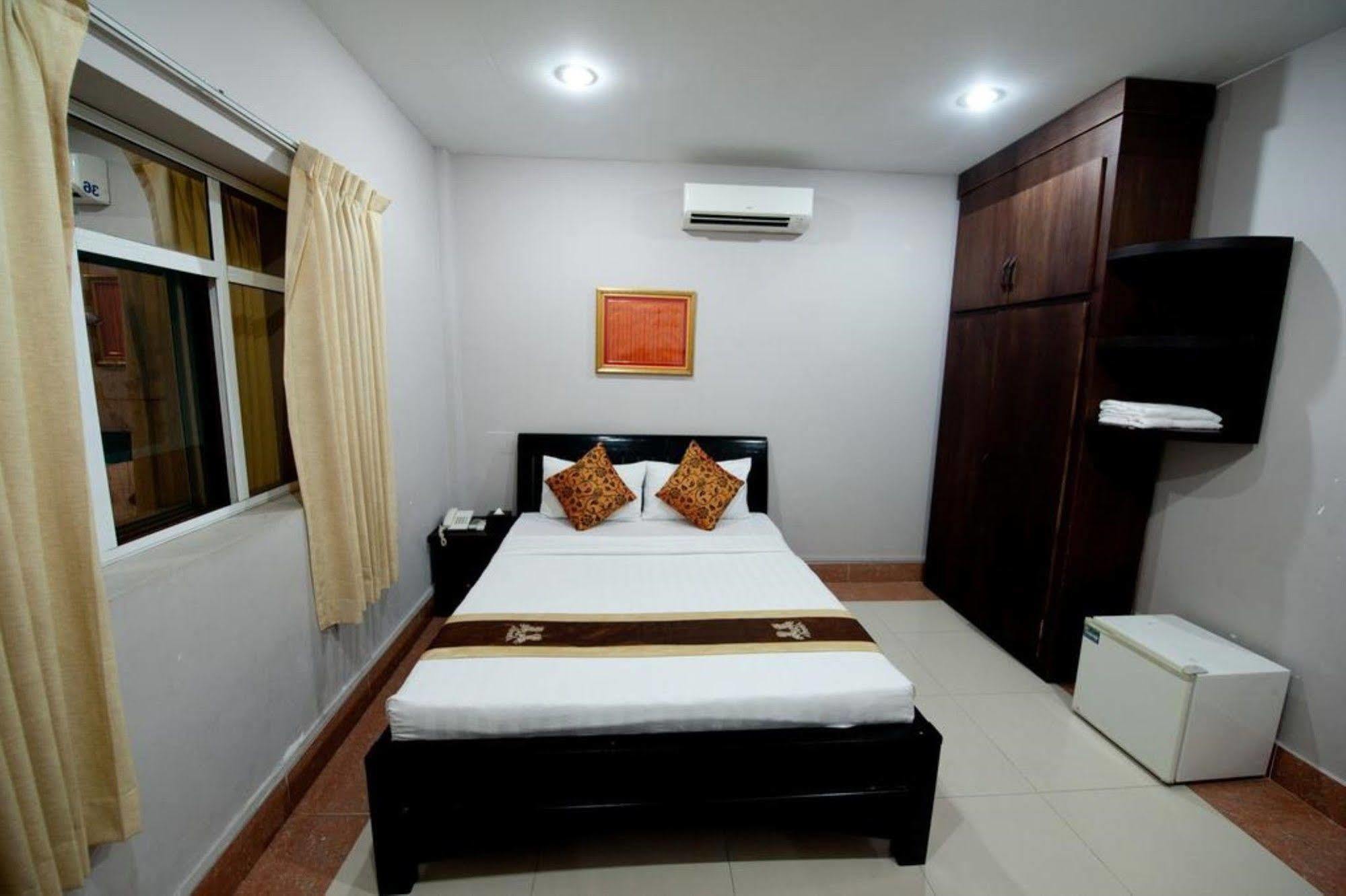 Wei Si Deng Hotel & Restaurant Phnom Penh Zewnętrze zdjęcie